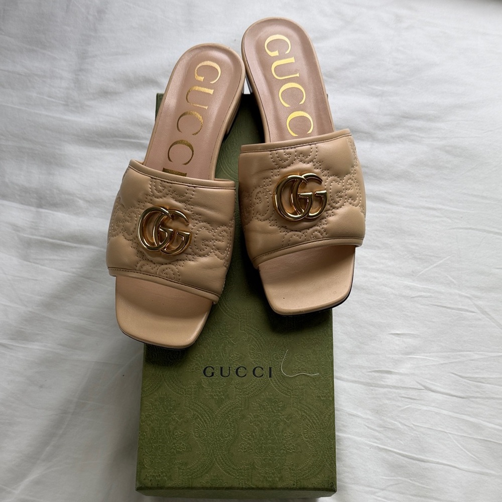 Gucci Women's Beige Slide Sandals